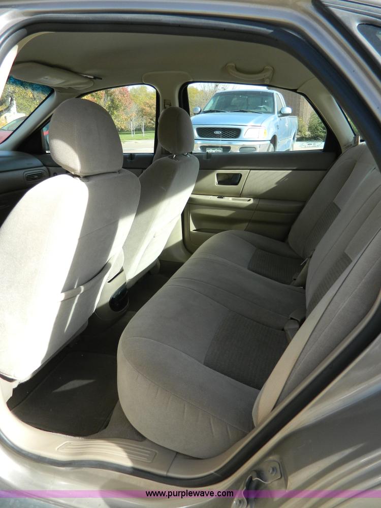 image for item B3937 2007 Ford Taurus SE