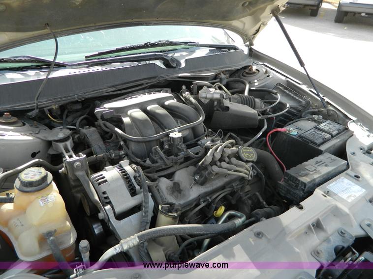 image for item B3937 2007 Ford Taurus SE