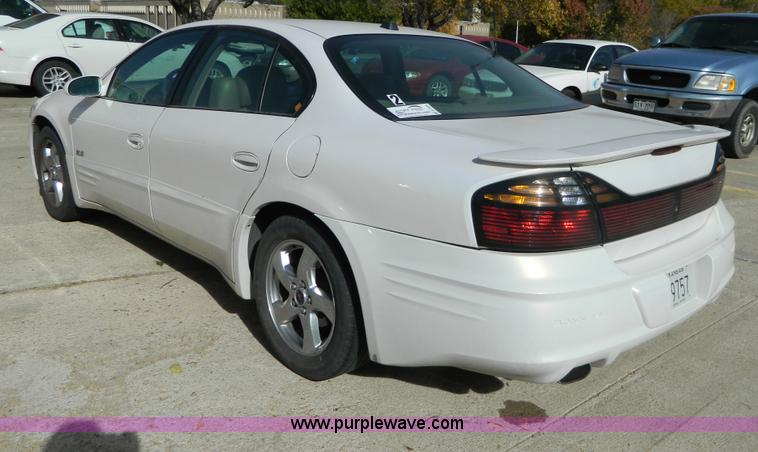 image for item B3939 2004 Pontiac Bonneville SLE