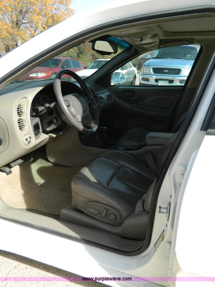 image for item B3939 2004 Pontiac Bonneville SLE