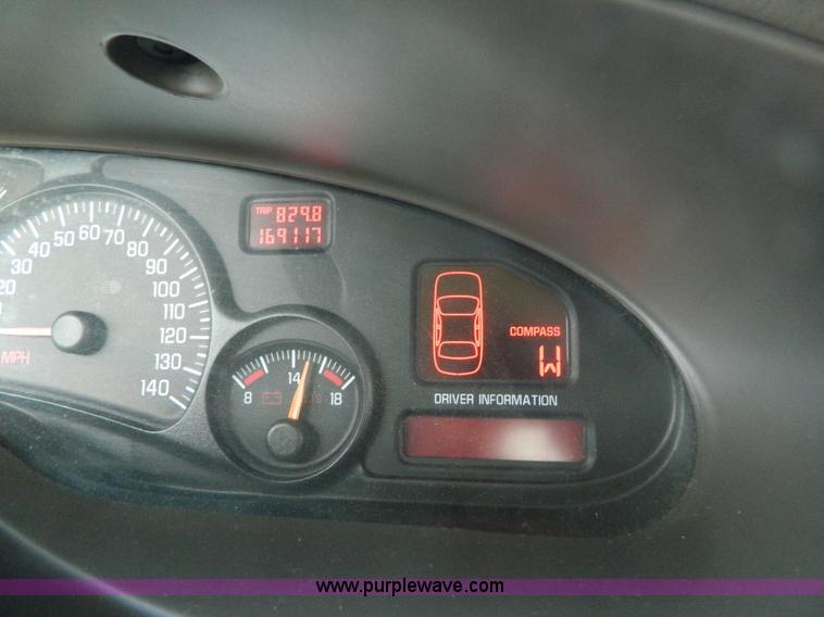 image for item B3939 2004 Pontiac Bonneville SLE