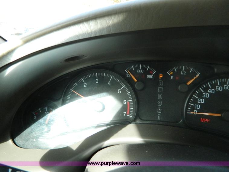 image for item B3939 2004 Pontiac Bonneville SLE