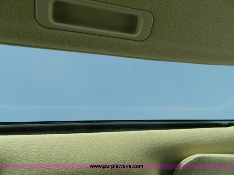 image for item B3939 2004 Pontiac Bonneville SLE