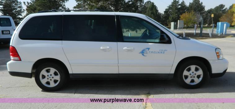 image for item B3940 2004 Ford Freestar SES minivan