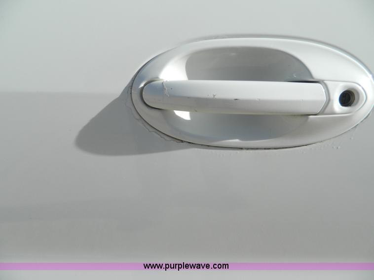 image for item B3940 2004 Ford Freestar SES minivan