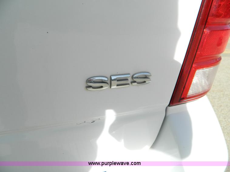 image for item B3940 2004 Ford Freestar SES minivan