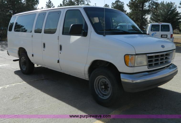 image for item B3941 1994 Ford E350 Super Club Wagon van