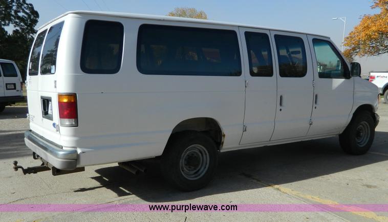 image for item B3941 1994 Ford E350 Super Club Wagon van