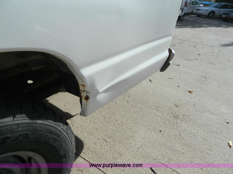 image for item B3941 1994 Ford E350 Super Club Wagon van