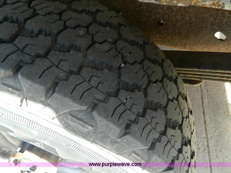 image for item B3941 1994 Ford E350 Super Club Wagon van