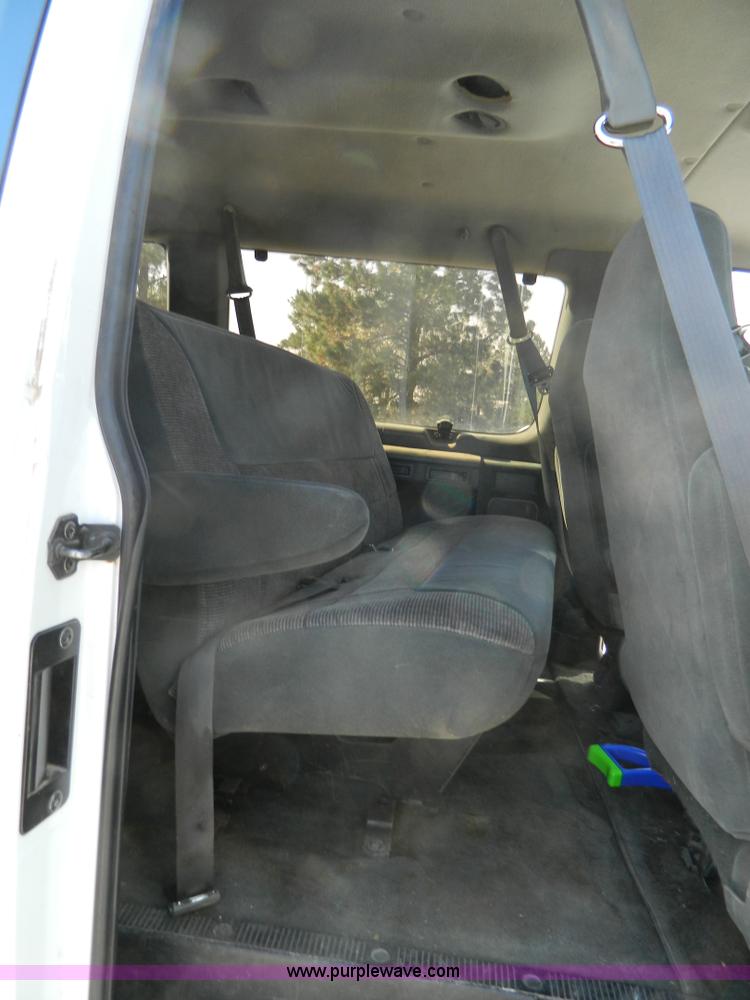 image for item B3941 1994 Ford E350 Super Club Wagon van