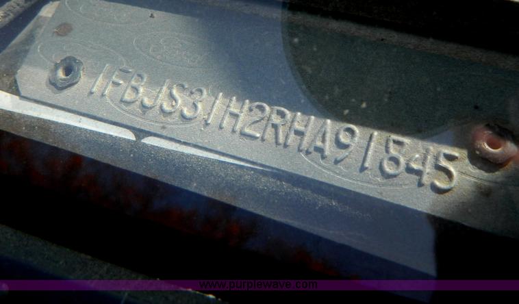 image for item B3941 1994 Ford E350 Super Club Wagon van