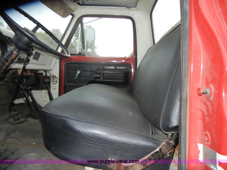 image for item D4808 1979 Ford F600 truck