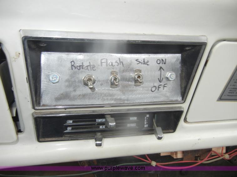 image for item D4808 1979 Ford F600 truck