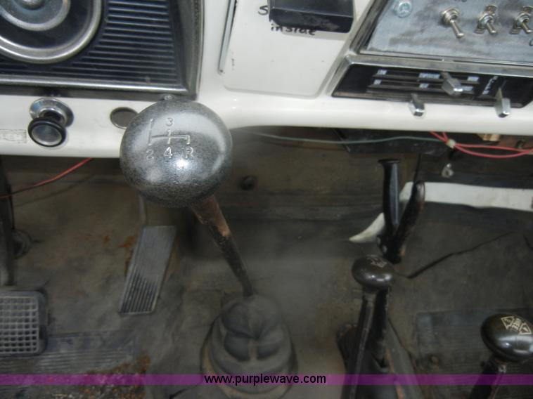 image for item D4808 1979 Ford F600 truck