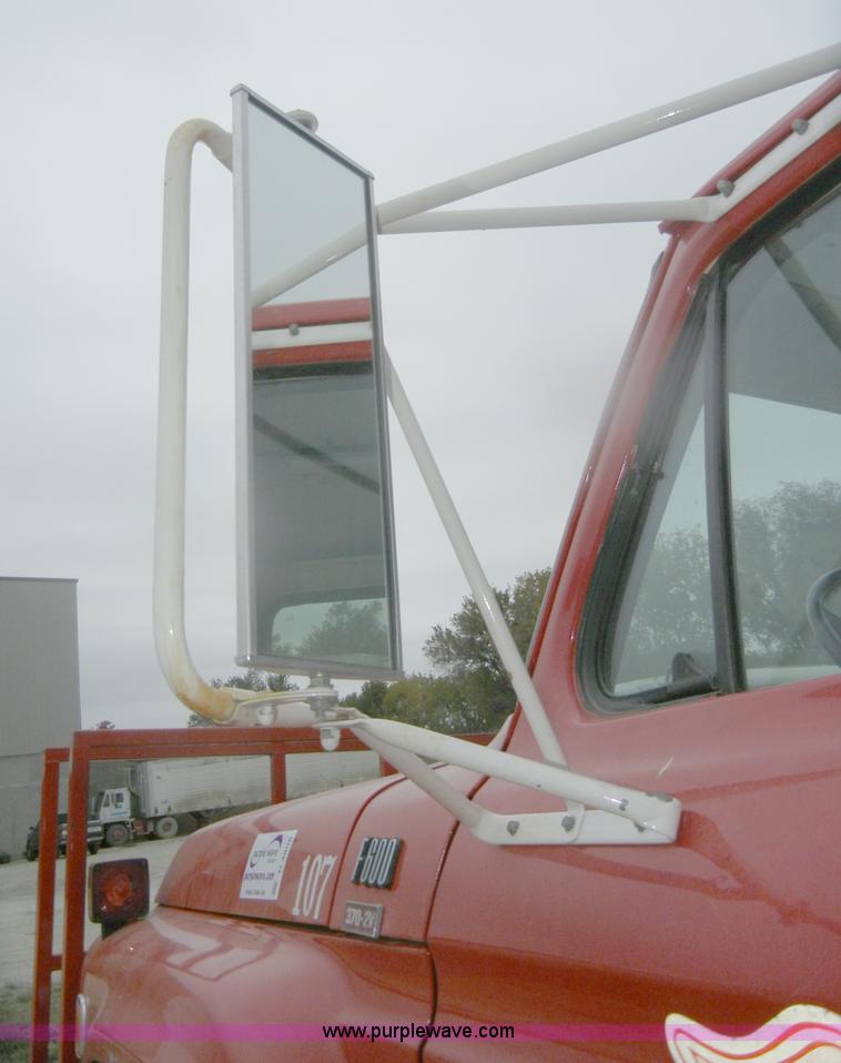 image for item D4808 1979 Ford F600 truck