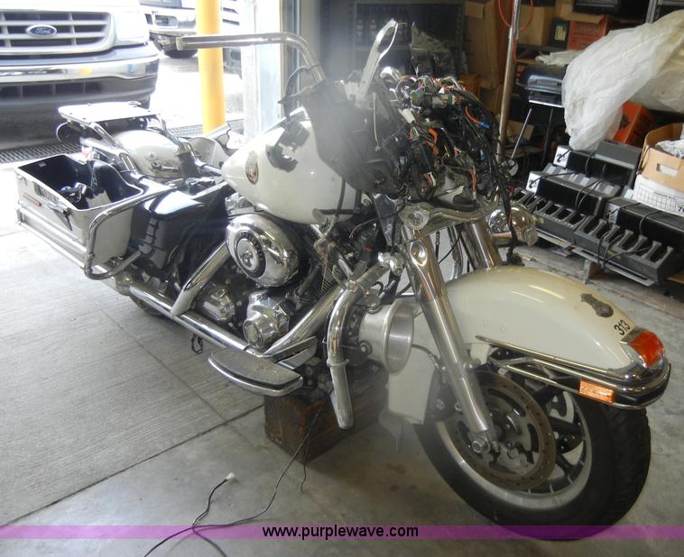 image for item D4811 2008 Harley Davidson FLHTPI motorcycle