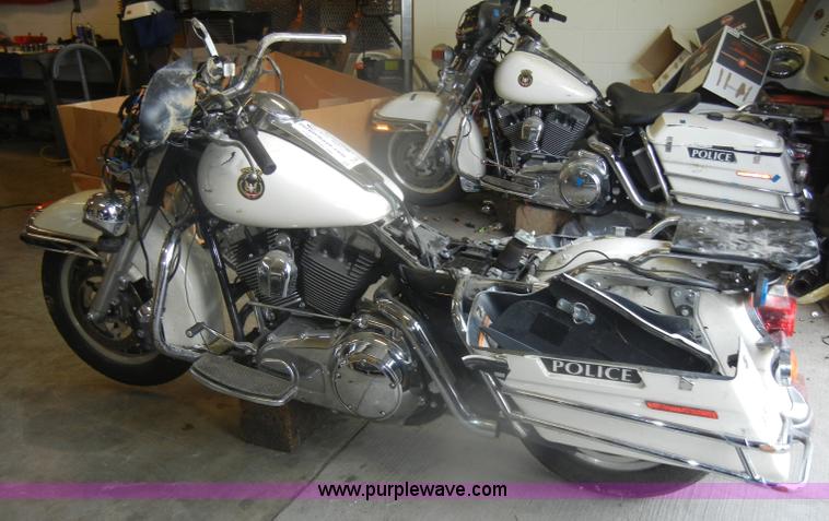 image for item D4811 2008 Harley Davidson FLHTPI motorcycle