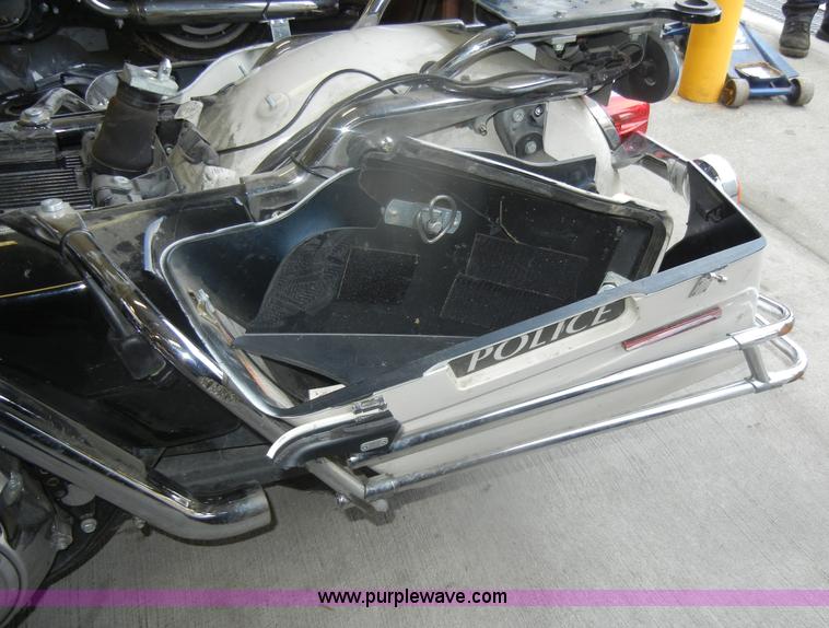 image for item D4811 2008 Harley Davidson FLHTPI motorcycle