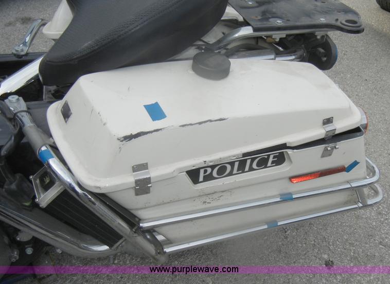 image for item D4812 2008 Harley Davidson FLHTPI motorcycle