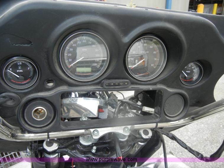 image for item D4812 2008 Harley Davidson FLHTPI motorcycle