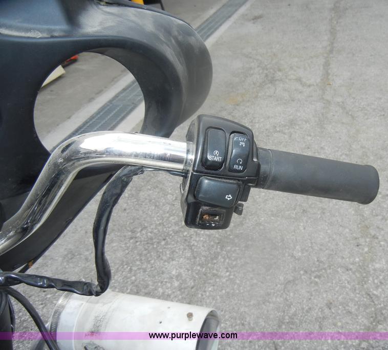 image for item D4812 2008 Harley Davidson FLHTPI motorcycle