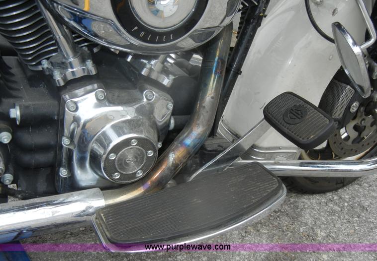 image for item D4812 2008 Harley Davidson FLHTPI motorcycle