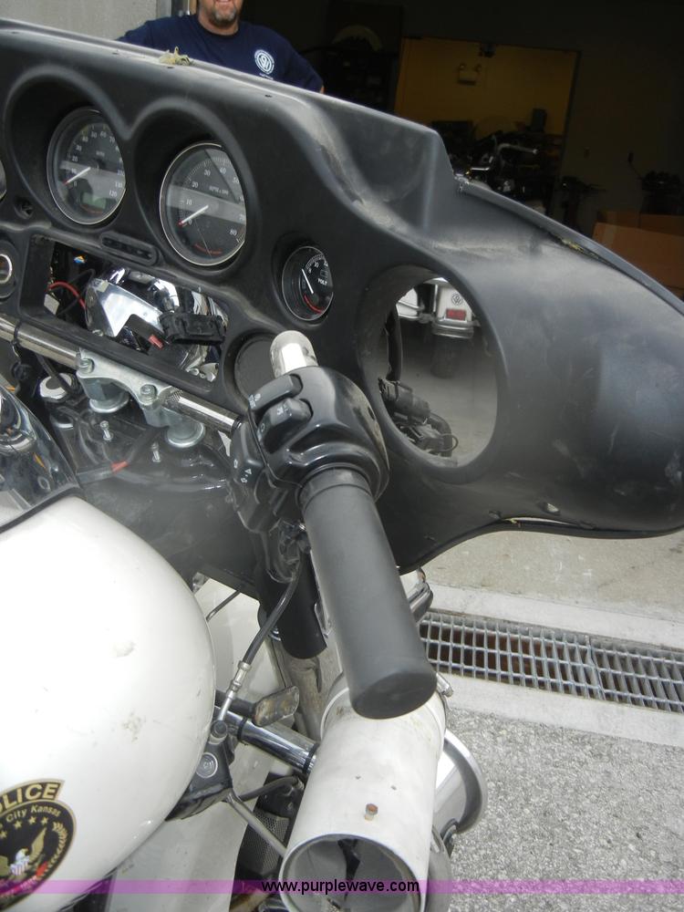 image for item D4812 2008 Harley Davidson FLHTPI motorcycle