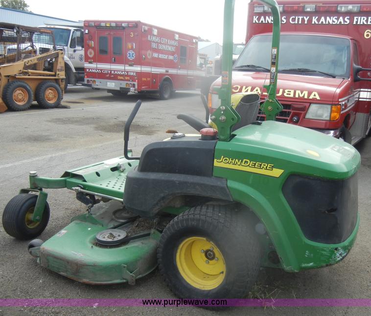 image for item D4813 John Deere 997 Z-Trak lawn mower