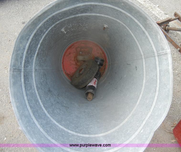 image for item D4817 Case IH 1130 lawn tractor