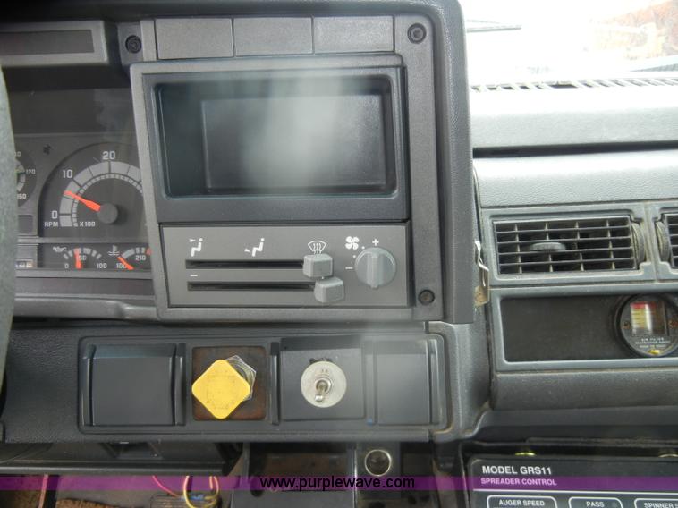 image for item D4843 1997 GMC C8500 dump truck