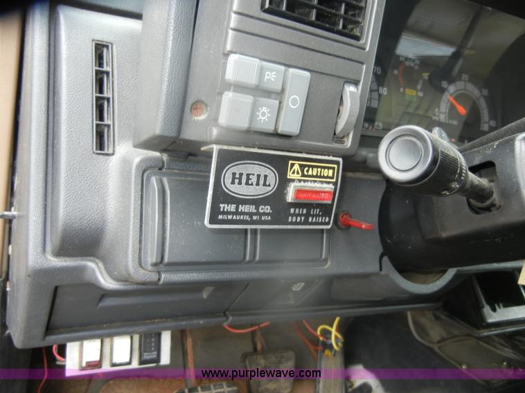 image for item D4843 1997 GMC C8500 dump truck