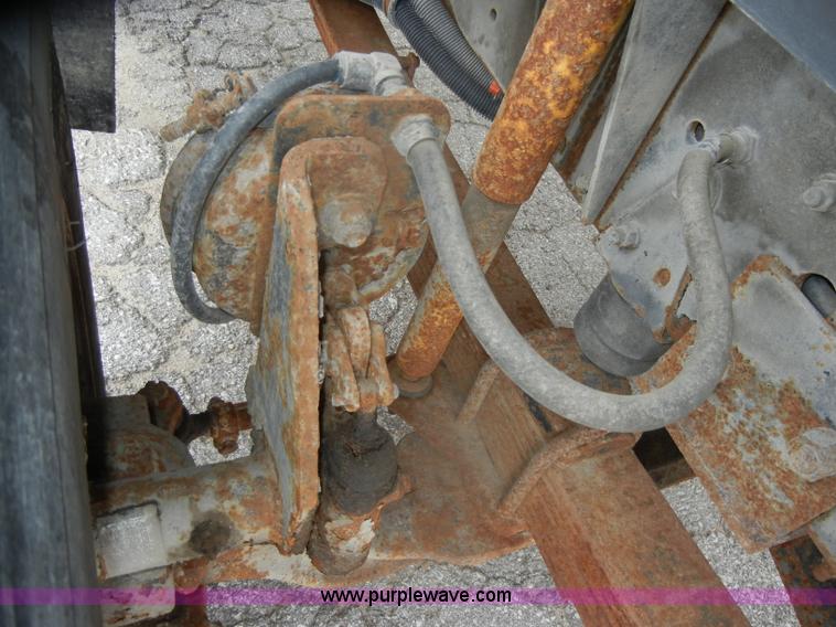 image for item D4843 1997 GMC C8500 dump truck