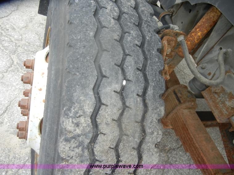 image for item D4843 1997 GMC C8500 dump truck