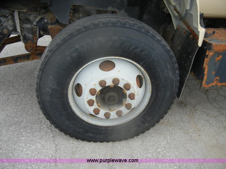 image for item D4843 1997 GMC C8500 dump truck