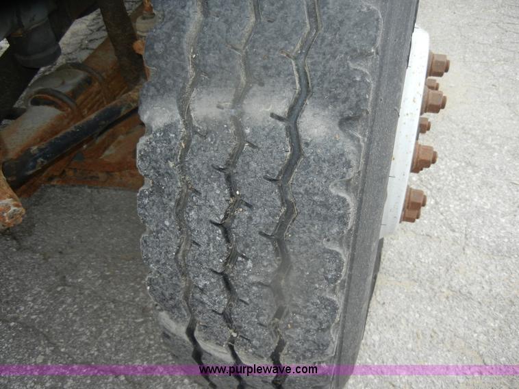 image for item D4843 1997 GMC C8500 dump truck