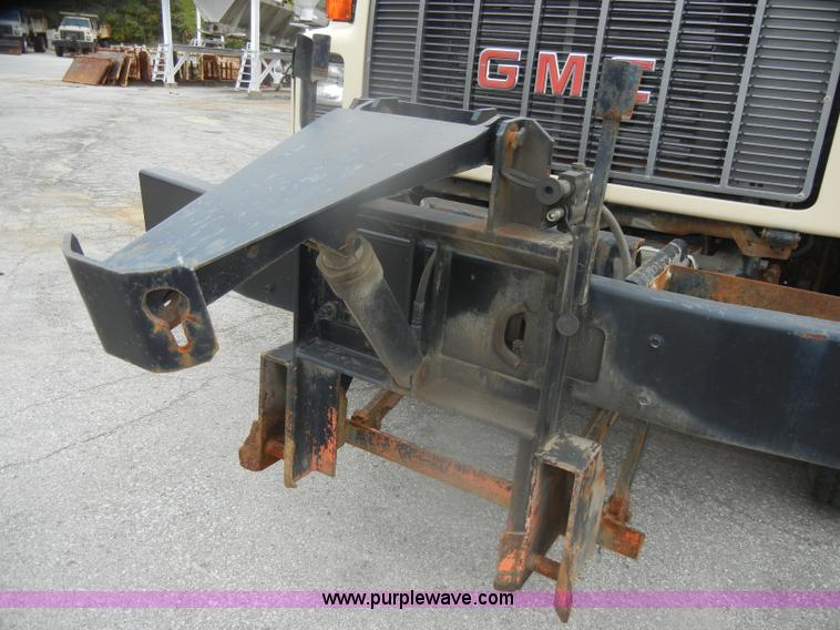 image for item D4843 1997 GMC C8500 dump truck