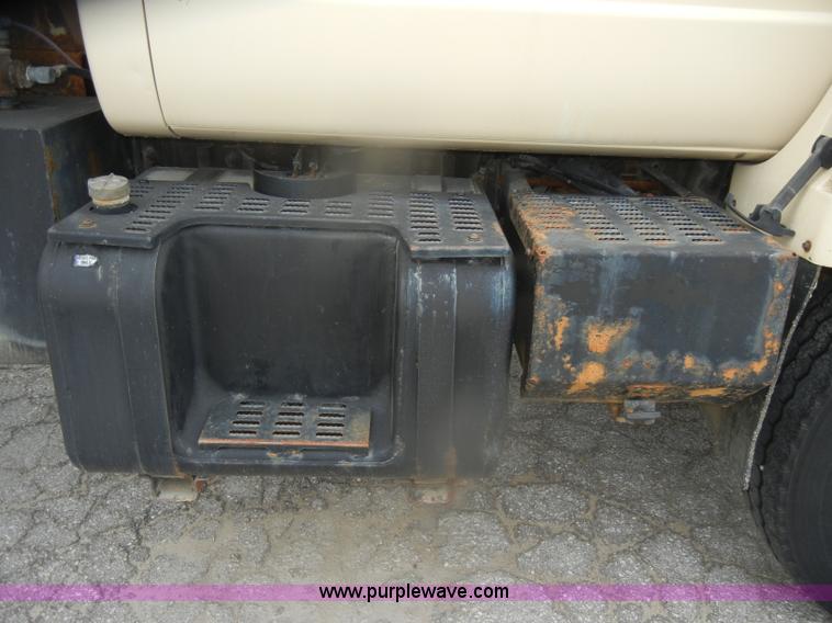 image for item D4843 1997 GMC C8500 dump truck