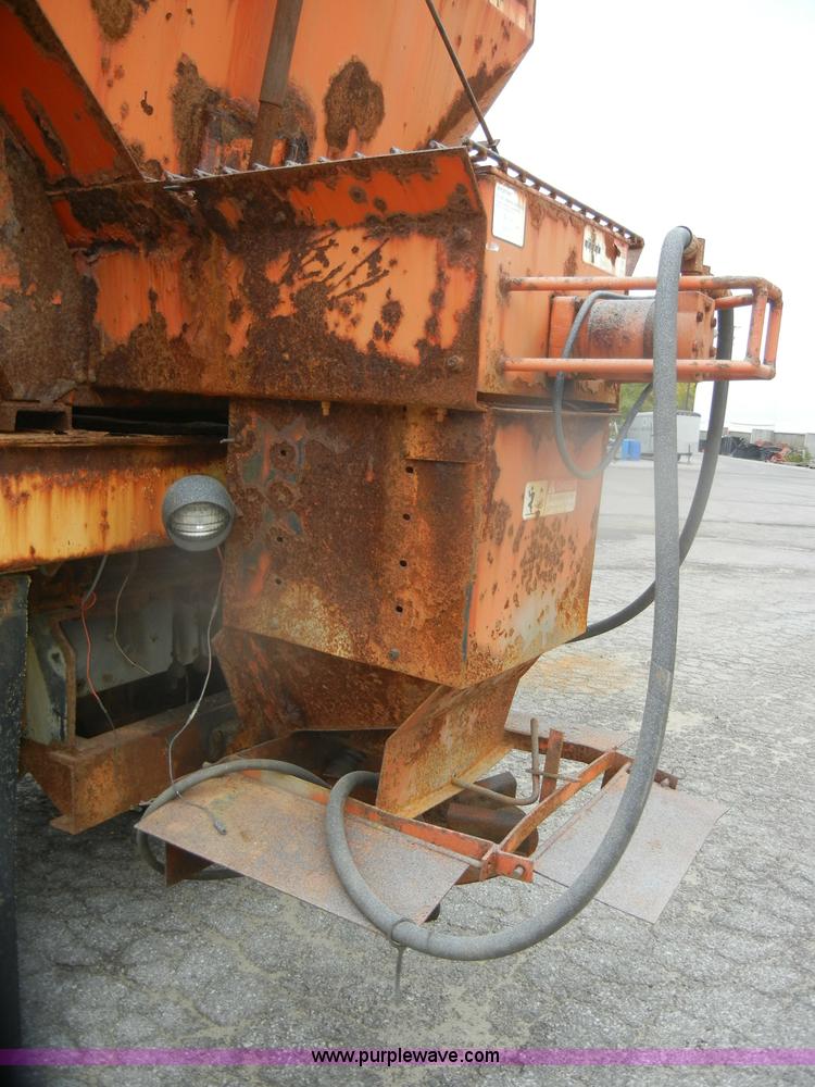 image for item D4843 1997 GMC C8500 dump truck