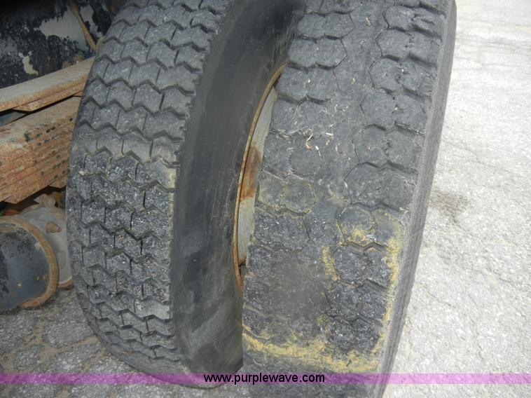 image for item D4843 1997 GMC C8500 dump truck