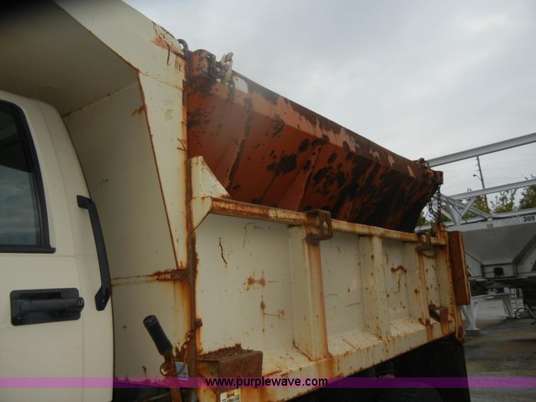 image for item D4843 1997 GMC C8500 dump truck