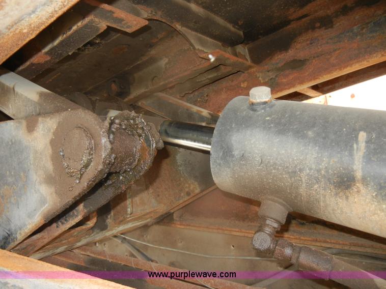 image for item D4843 1997 GMC C8500 dump truck