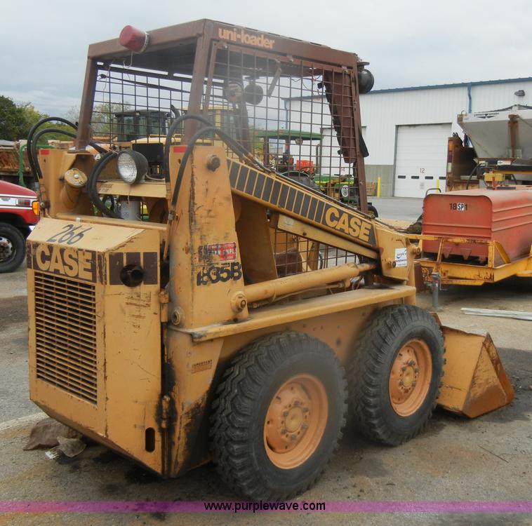 image for item D4845 1986 Case 1835 skid steer
