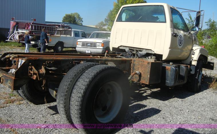 image for item D4849 1999 Chevrolet C8500 dump truck