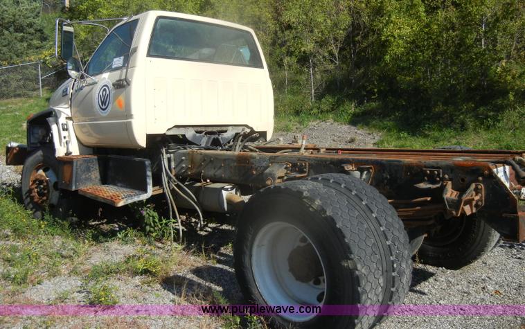 image for item D4849 1999 Chevrolet C8500 dump truck