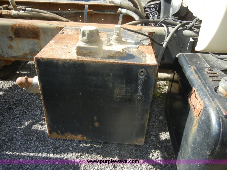 image for item D4849 1999 Chevrolet C8500 dump truck