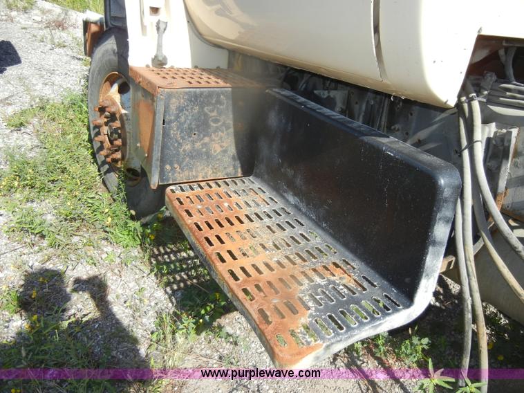 image for item D4849 1999 Chevrolet C8500 dump truck