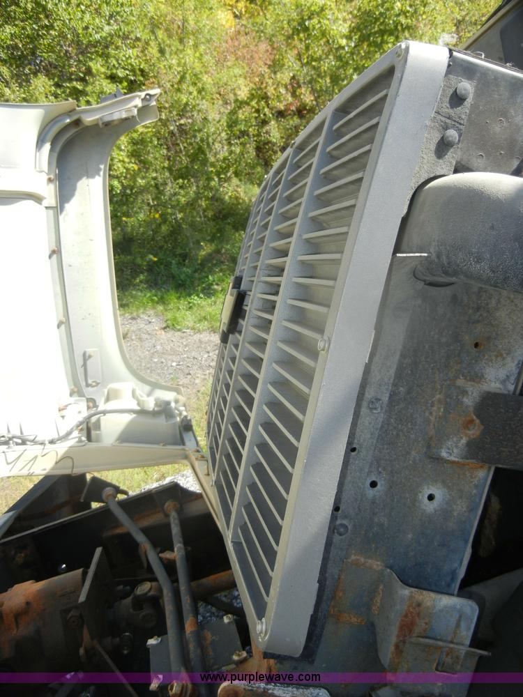 image for item D4849 1999 Chevrolet C8500 dump truck