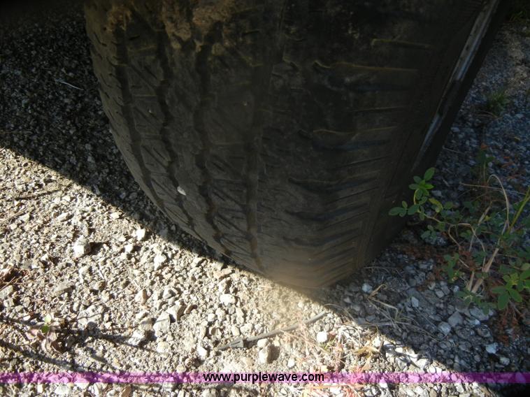 image for item D4850 1991 Ford F150 Custom pickup truck