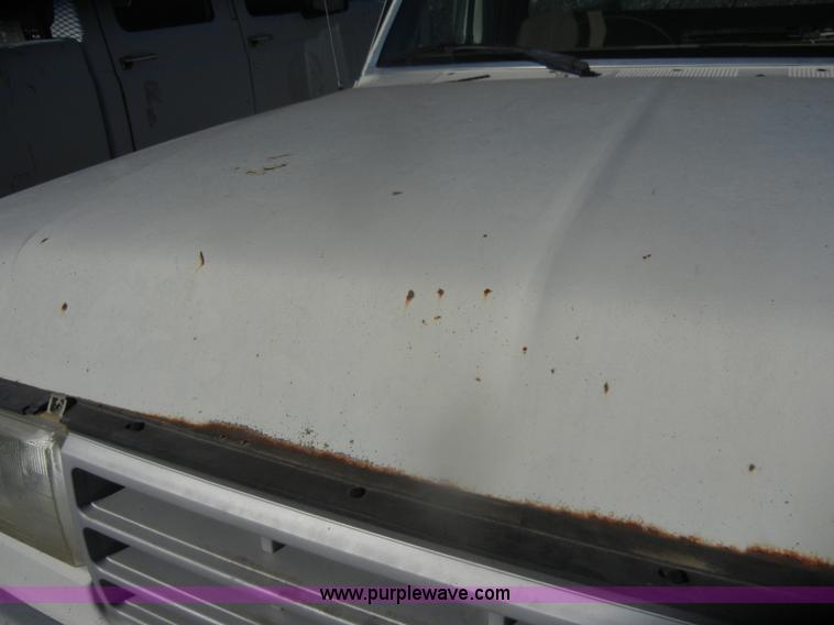 image for item D4850 1991 Ford F150 Custom pickup truck